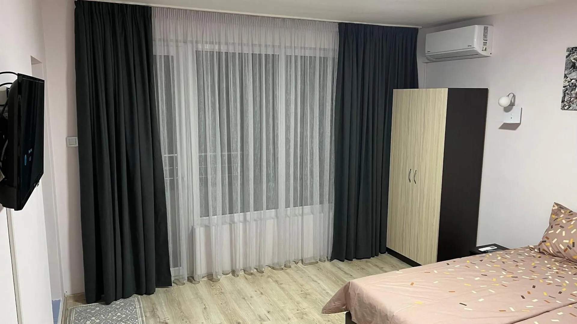 וארנה Стаи За Гости Хепи בית הארחה