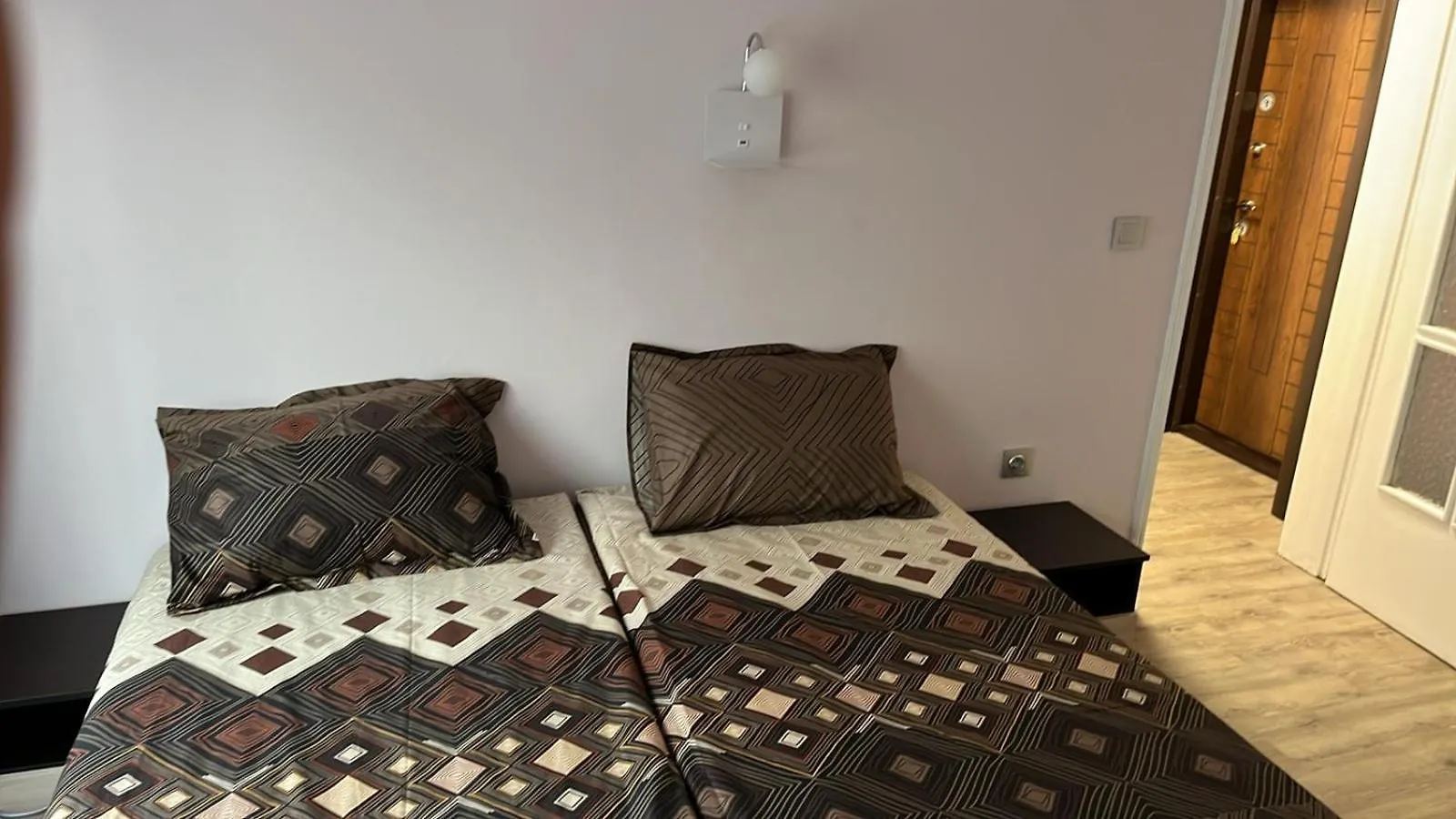 Pensiune Стаи За Гости Хепи Varna
